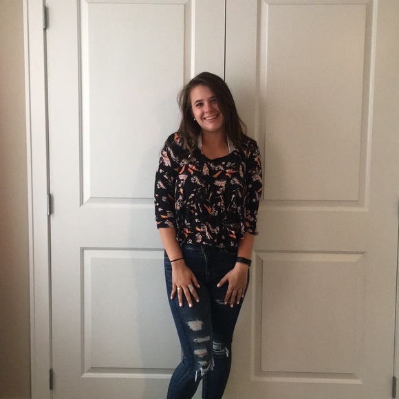 Cute Floral Top With a Fun Back - Picture 1 of 3